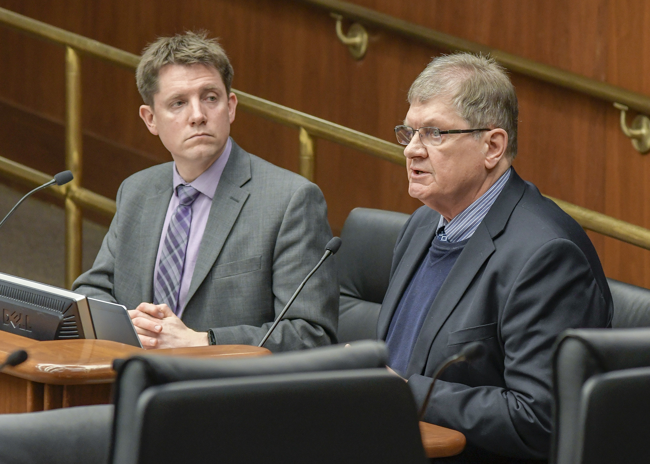 Jim Stark, director of the Legislative Water Commission, testifies before the House Water Division Feb. 25 in support of a bill sponsored by Rep. Todd Lippert, left. Photo by Andrew VonBank